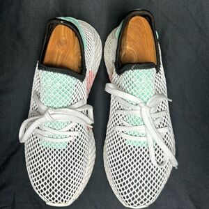 Adidas Deerupt Black Easy Green Men's Size 9 1/2 white with black lining